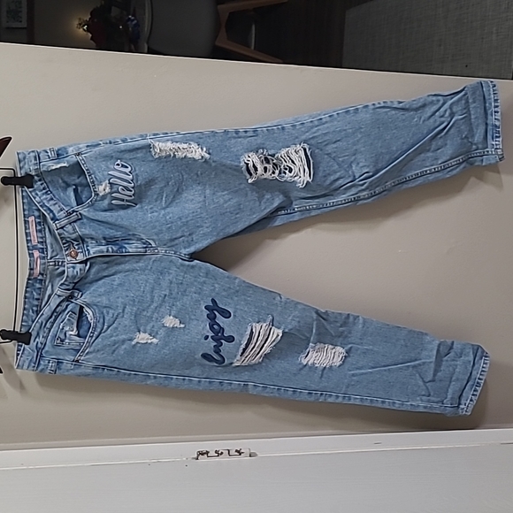 Stradivarius -  High waisted, boyfriend Jeans - Picture 3 of 10